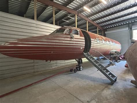Elvis' private jet arrives in Florida; new owner to transform it